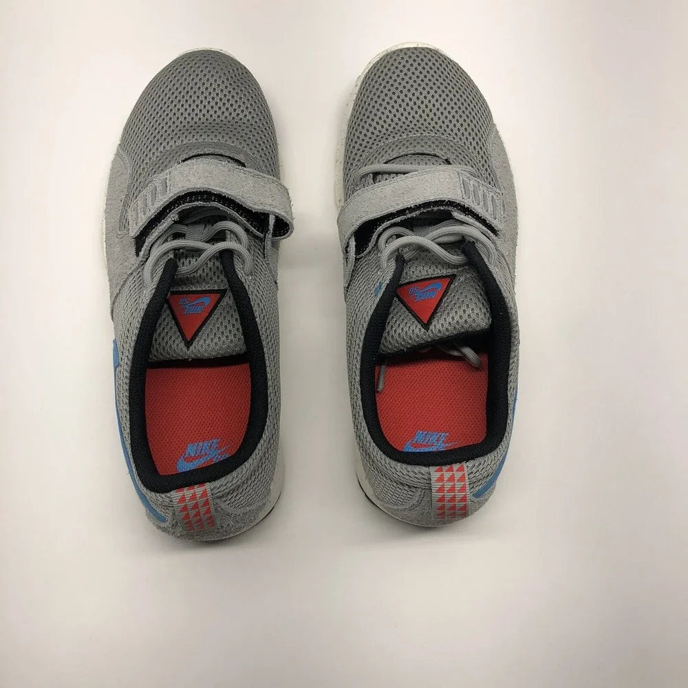 NIKE SB Trainerendor Size 9 Mens Gray Leather Canvas